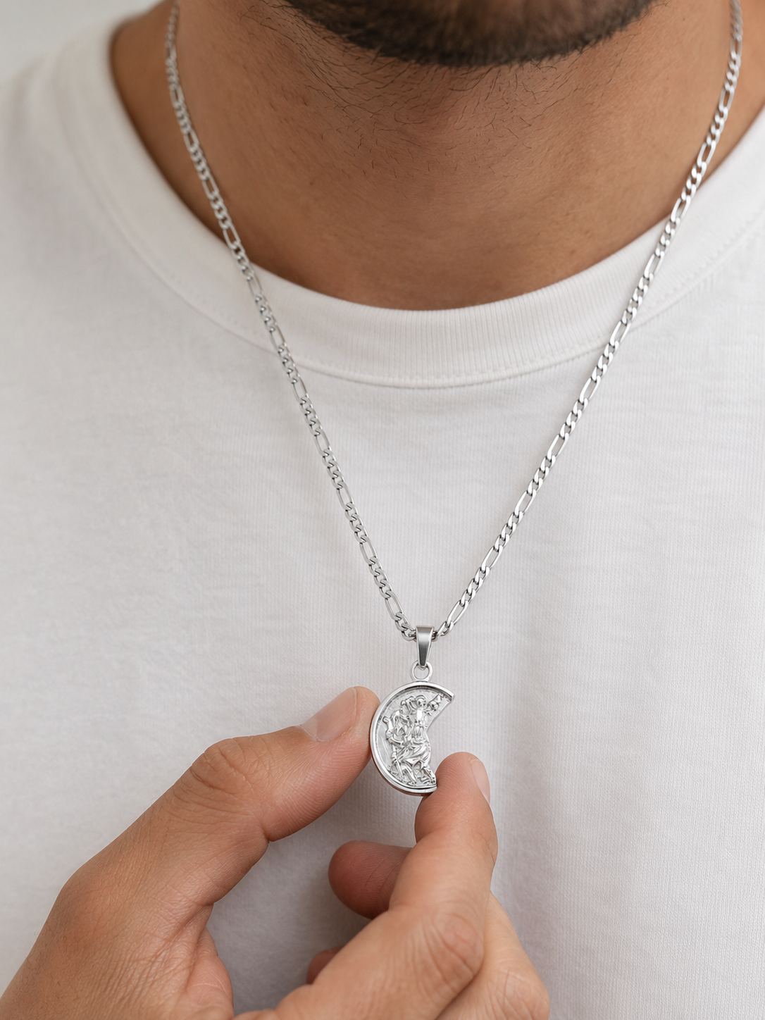 ST. CHRISTOPHER PENDANT FIGARO CHAIN | Silver