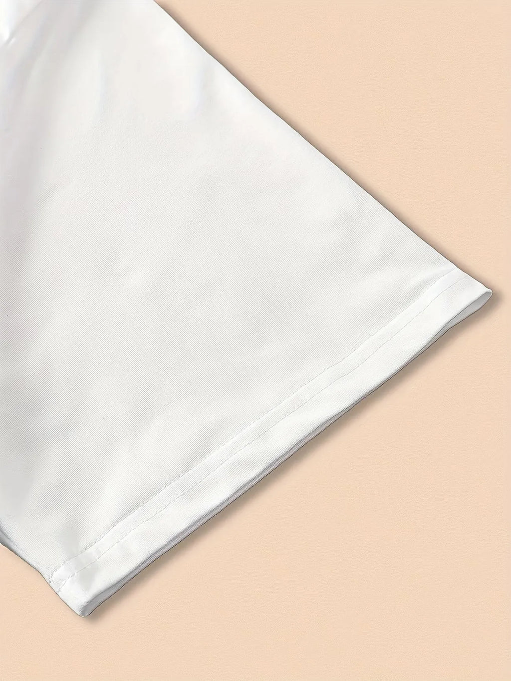 T-Shirt mit V-Ausschnitt – Ansicht 3